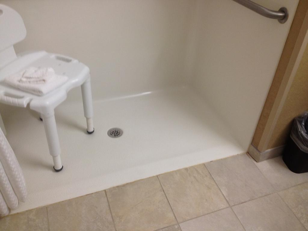 マイクロテル イン&スイーツ バイ ウインダム ミネラル ウェルズ パーカーズバーグ Mineral Wells エクステリア 写真